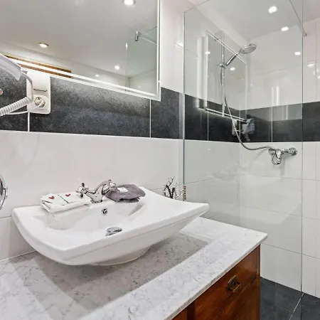 Tranquil With Sauna, Fitness Room, Garden, Terrace Apartman Treffen