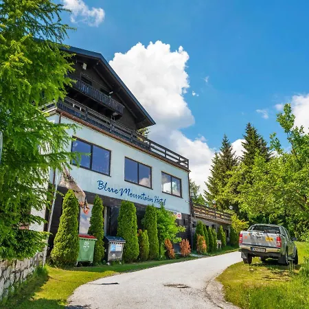 Tranquil With Sauna, Fitness Room, Garden, Terrace Treffen